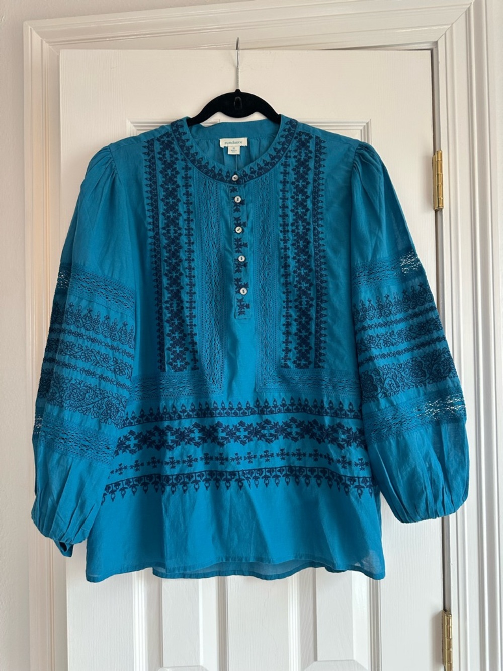 Sundance Teal Embroidered Button Down Blouse  Size Medium - Perfect Condition